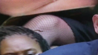 Avam Kamarası'nda ağda bacak bacak üstüne atmak.