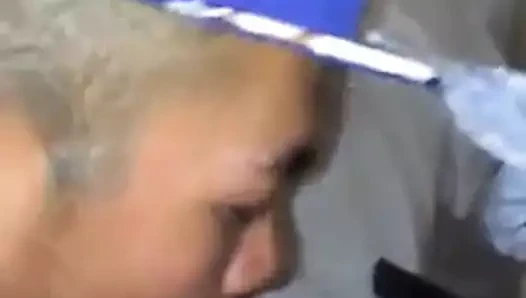 Mano da favela beijou cabeca da pica do parceiro