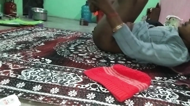 Kız arkadaş üvey kız kardeş chudai video thode se paise ke liye khhade karke tarpta ke chod diya hai humne