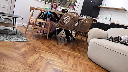 Lezbiyen eğlencesi, kıllı amına yumruk sokma