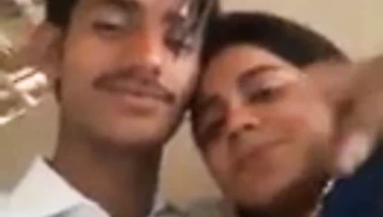 Desi sıcak sevimli kız