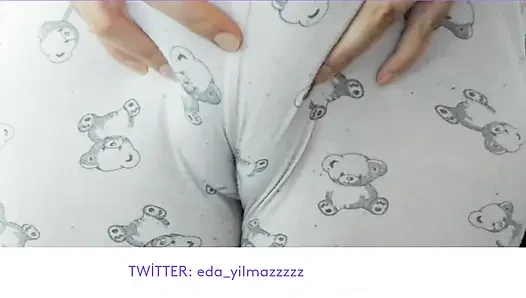 CAMELTOE- SWOLLEN PUSSY- MASTURBATE WITH PAJAMA- RUBBING PUSSY WITH PAJAMA