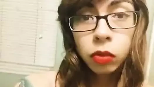 sevimli femboy gösteriş