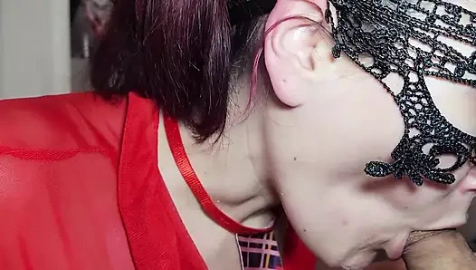 Üniversiteli Kız Yutarak Formda Sakso Çekiyor (heather Harmon'ın Bitirişine Gitti)