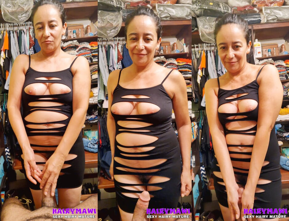 SEXY HOUSEWIFE WITH BEAUTIFUL TITS DOES A HOT DANCE