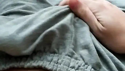 Ukraynalı üniversite öğrencisi kız hayalleri kuruyor ve odasında sperm boşaltmak zorunda