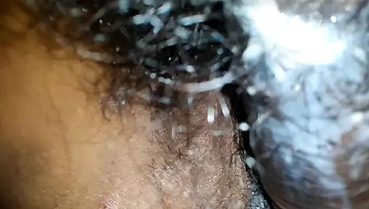 Teyze ji ke sath kambal me thandi ka full maza lete huye cremy amcık crempie