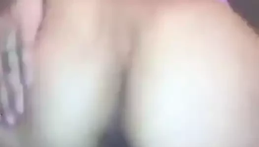 bir anal almak için bir horoz sürme