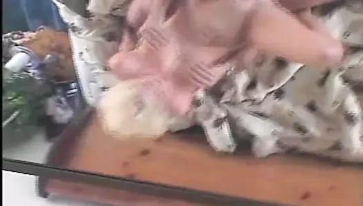 Küçük sarışın becerdin sert