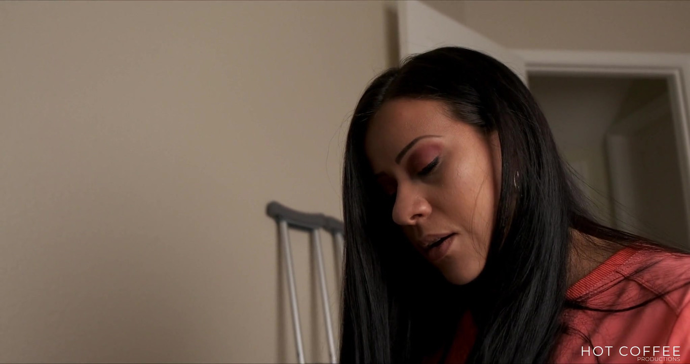 Slutty nurse bathes and fucks her patient