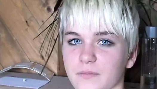 Claudia Downs yeni fahişelerden biri