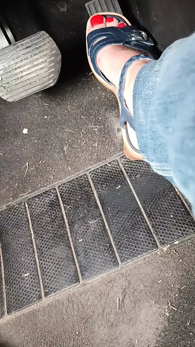 Vroom vroooom bebek hummm vroom pedalı