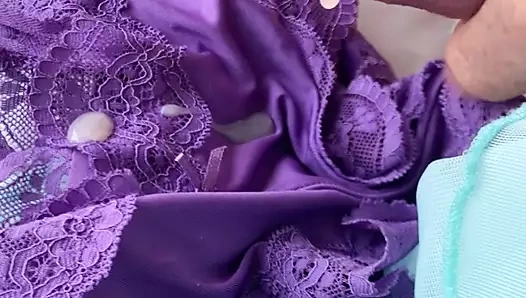 Eski moda külot mastürbasyonu ve boşalma