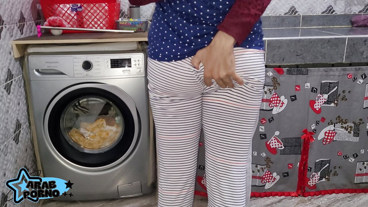 Arap götlü anal mutfak lhwa fi tarma zok lor