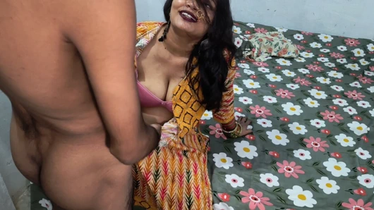 Uzun bir süre sonra okul arkadaşımı aradım. Bana mükemmel bir sakso çekti ve benimle anal seks yaptı ve dölümü yuttu