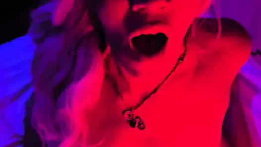 Lila ve motor tavşanı (titreyerek orgazm)