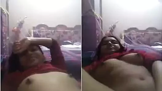 Bugün özel-sexy desi kız parmak...