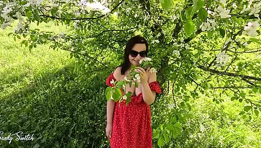 Bakış açısı açık Havada Sakso Ve Yakın Çekim Yüze Boşalma