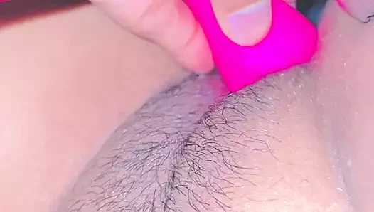 Üvey baba yanlışlıkla üvey kızını karısı olarak yanlış yapıyor ve dölleniyor