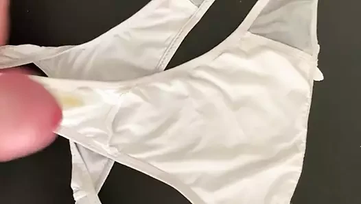 külot üzerinde boşalmak