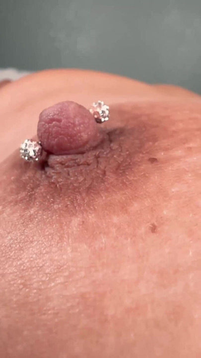 Meme ucu piercing ibadeti - meme halkalarımı değiştiriyorum ve meme ucu turu | Klip 1