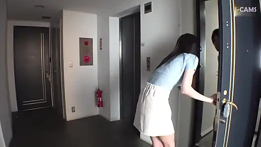 Oyuncağının gitmesine izin vermeyi reddettiğinde huzursuz öğleden sonra çıldırıyor - 01