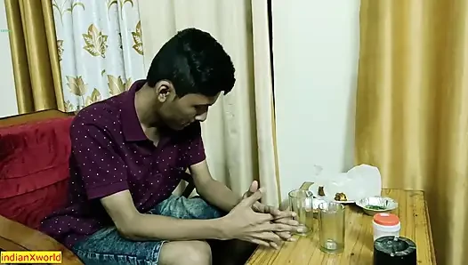 Sikişirken utangaç hissetme! Hintli yeni genç seks