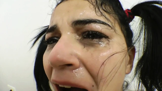 Derin ayaklar mükemmel tabanlar yazan Liliane Prado