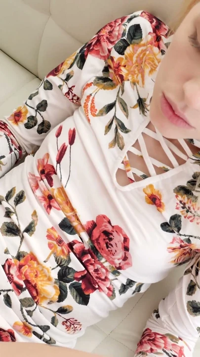 Masum tatlı Kate Bloom döllenmek istiyor