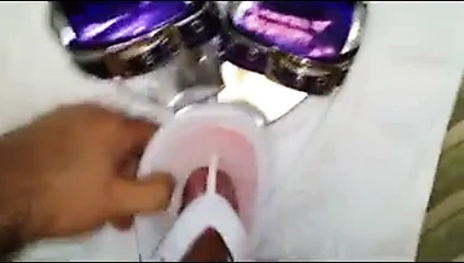 Sikiş ve cum parmak arası terlik izlerken sandalet izliyorum sonraki sikişeceğim