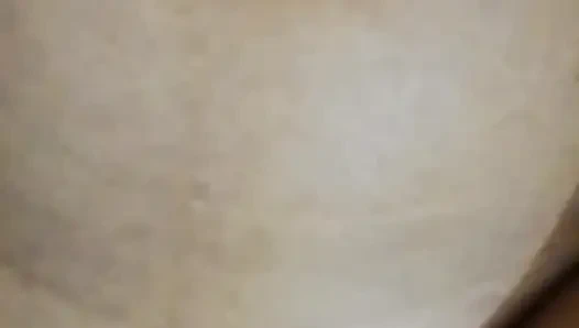 Hintli azgın kız sevgilisi tarafından sikiliyor
