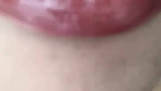 Kırmızı lipglos dudak fetişi uygulama, gooning, kadın egemenliği, findom