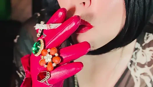 Deri eldivenli gotik Tina Snua 100 sigara içiyor - omi ome snap sürüklenen dumanı içine çekiyor