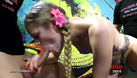 Ggg John Thompson - Claudia Sperma Modeli Vahşi Grup Seks Partisi