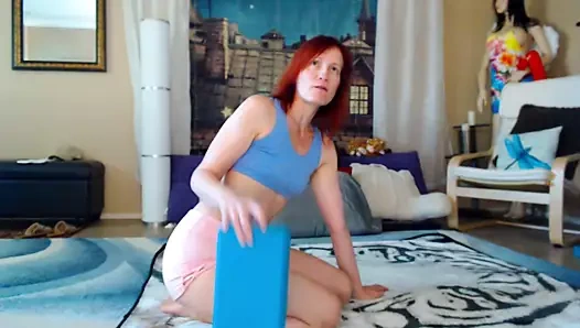 Aurora Willows omuzlarını esnetiyor