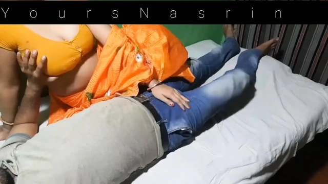 Hintli yeni evli ateşli yenge kocasıyla sikişiyor