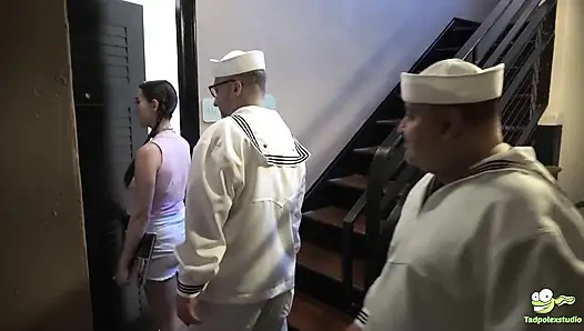 Kız arkadaş her limanda bölüm 2: denizci kurbağa yavrusu eski komşusu Serena Hill'i sikiyor