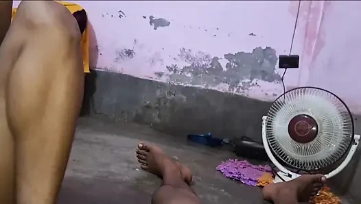 Bengalli azgın büyük memeli evli kadın