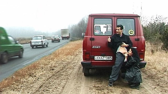 Düzgün vücutlu milf becerdin üzerinde sokak