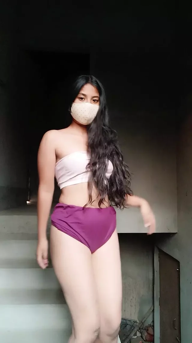 Горячая шалавляющая девушка 😉