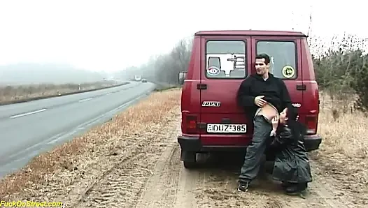 Çılgın Alman çift sokakta sikişiyor