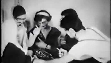 3 yardakçı + 1 çılgın kadın - yaklaşık 1950