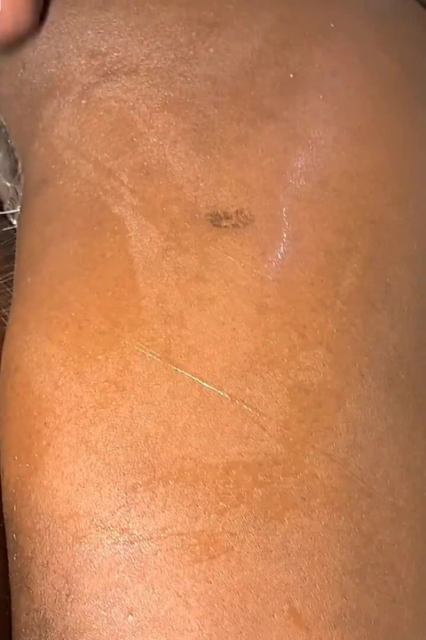 Minyon kız arkadaşımı kitcheb dolabında ve fışkırtana kadar kapıda seks salıncağında siktim