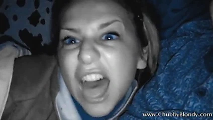 Bbw seviyor bir sert horoz için bir el işi