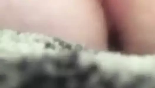 Islak kedi yapay penis ile oynama + orgazm