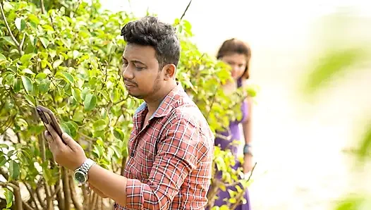 Hintli Desi Üvey Kız Kardeş Ve Üvey Erkek Kardeş Ev Sahibiyle Romantizm Yaşıyor (hintçe Ses )