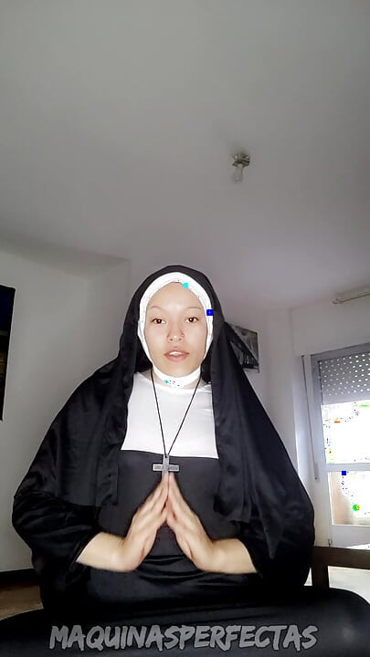 Rahibe sor rita verir bir oral seks üzerinde xhamster