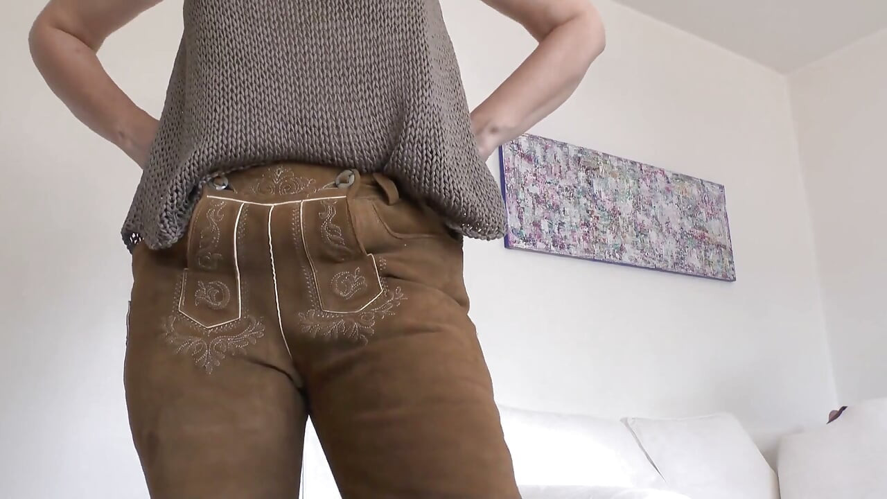 Bavyera lederhosen: göt kokluyor ve götüme boşalıyor! Lady Victoria Valente