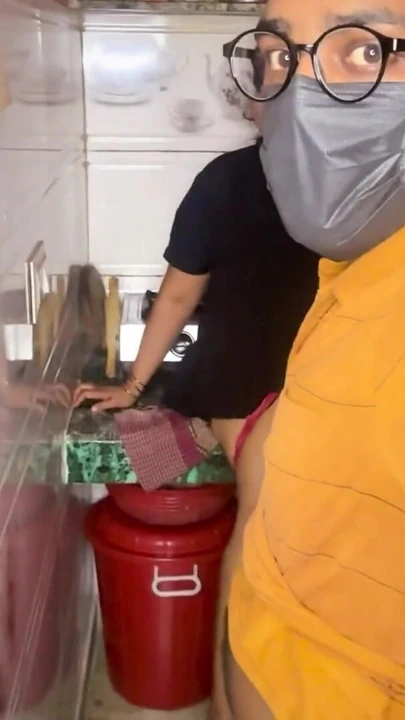 Ateşli Hintli üvey anne çıplak yatak odasında seks - yaramaz desi üvey anne soyunuyor ve sikiliyor 4k | Klip 2
