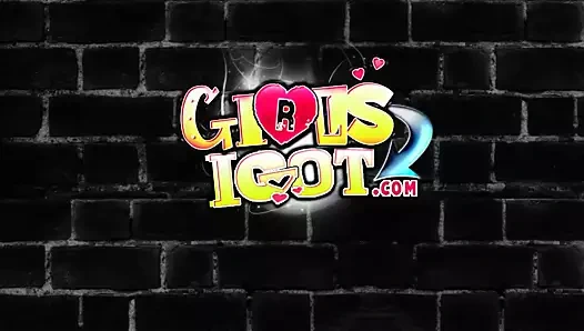 Çıplak twister oynayan beş üniversiteli kız